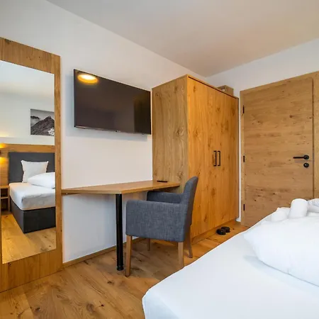 Pettneu Am Arlberg - 1 Appartement *
